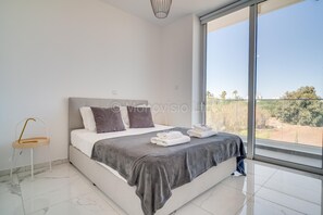 5 bedrooms - Protaras Olivine Pearl Villa 16 (Paralimni)