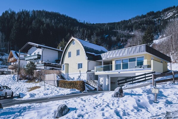 House, Smoking | 4 bedrooms