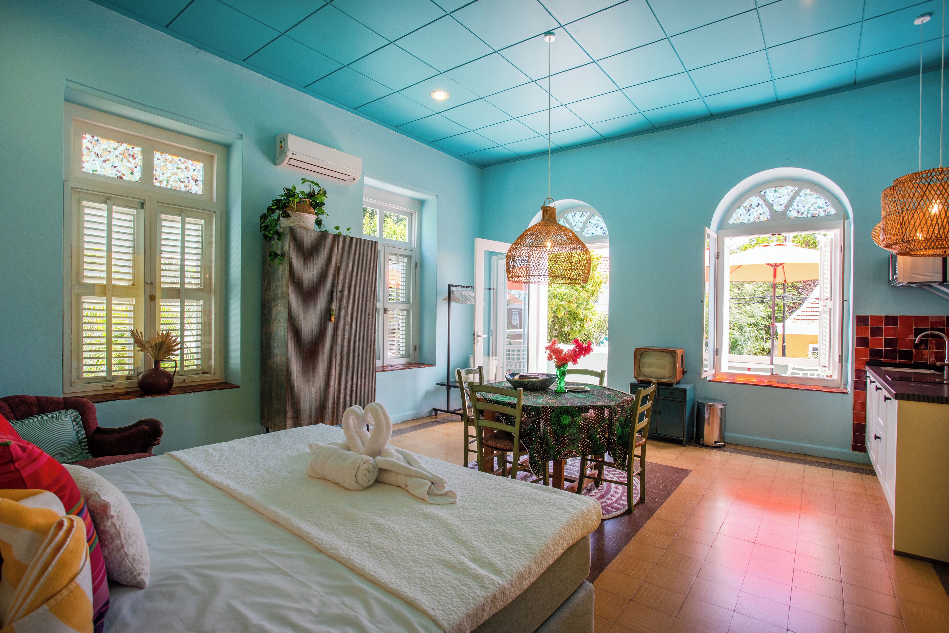 1 bedroom, iron/ironing board, travel cot, WiFi