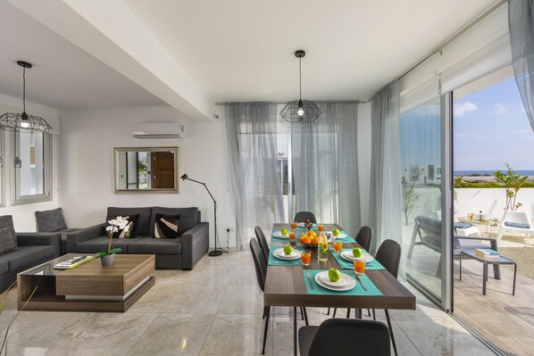 3 bedrooms - Protaras Seaview Villa Alasia (Paralimni)