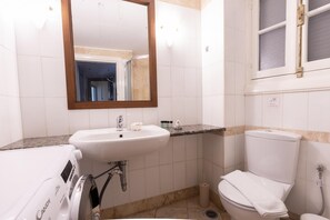 Apartment | Bathroom