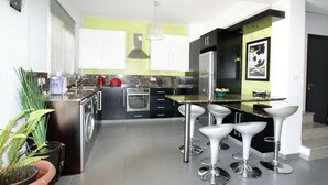 Ảnh chưa phân loại, 5 trong số 15 ảnh, nút