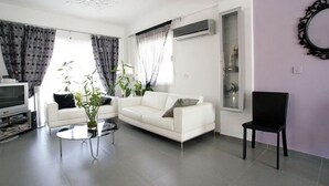 Ảnh chưa phân loại, 2 trong số 15 ảnh, nút