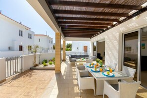Villa | 3 bedrooms - Protaras Sapphire Seaside Villa (Paralimni)