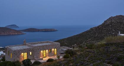 Spacious 6 Bdrm Stone Villa With Pool