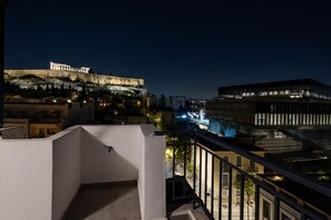 Apartment | 1 bedroom - Lux Deck Roof Apt at the Foothills of Acropolis w Breathtaking View (Athens)