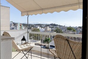 Studio - Loft at Historical Center of Athens w Acropolis View (Athens)