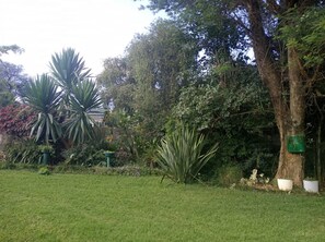 Apartment | 2 bedrooms - 2 bed Guesthouse in Mabelreign - 2012 (Harare)