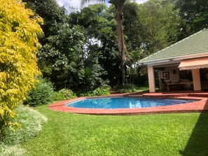 Room - African Feel Studio With Kitchenette - 2045 (Harare)