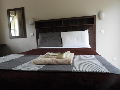 2 Bed Apartment With Ensuite Kitchenette- 2071
