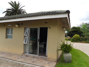 2 bedrooms - 2 Bed Apartment With Ensuite Kitchenette- 2071 (Harare)