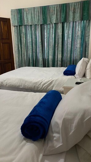 Apartment, Smoking | 1 bedroom - Twin Room in Hillside - 2087 (Bulawayo)