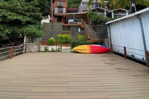 Dock