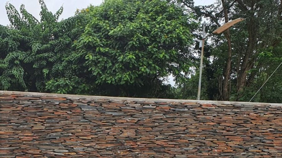 Posh 3 Bed Guesthouse in Hillside With Pool - 2039