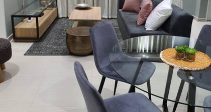 Posh 3 Bed Guesthouse in Hillside With Pool - 2039