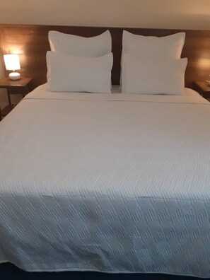 House, Accessible, Smoking - Guesthouse With Green Garden and Pool - 2102 (Harare)