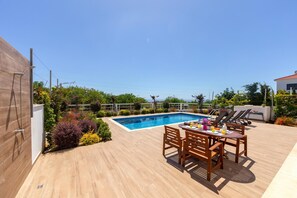 House | Pool