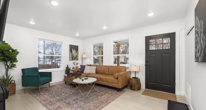 Updated Home in Sugarhouse with Loft and Hot Tub. Short Drive to Ski Resorts!