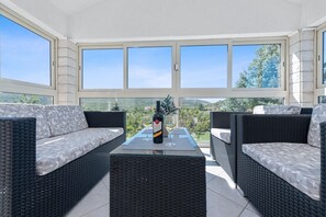 Villa | 5 bedrooms - Spa Sport Villa Neoric with Pool Access (Muc)