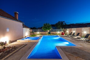 House | 5 bedrooms - Villa Lana with Pool Access (Benkovac)