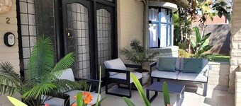 Contemporary 2 bed in Suburbs - 2081