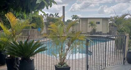 Neat and Cosy Cottage With Pool - 2103