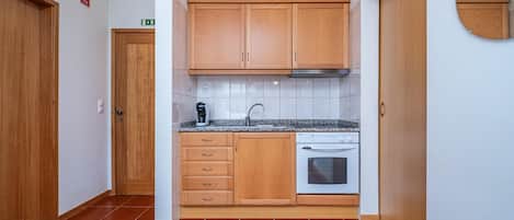 Apartment, Smoking