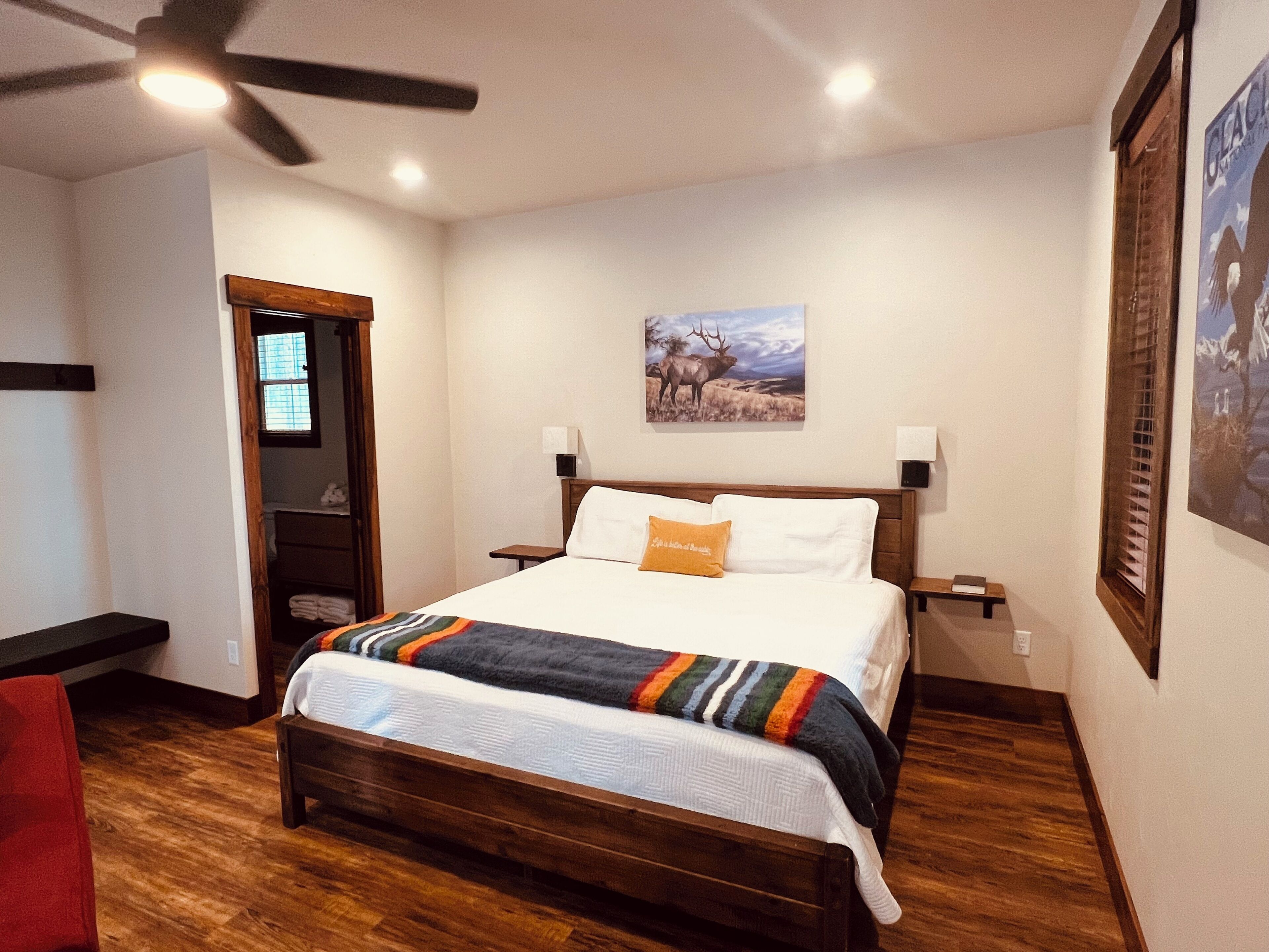 Iron/ironing board, WiFi, bed sheets