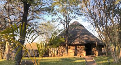 Bungalow 4 on This World Renowned Eco Site 40 Minutes From Vic Falls Fully Catered Stay - 1988