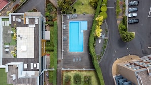 Unclassified image, 3 of 35, button - Funchal Frui Vita by Atlantic Holiday (Funchal)