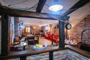 House | 4 bedrooms - Authentic Stone House Marasovic with Pool Access (Starigrad)