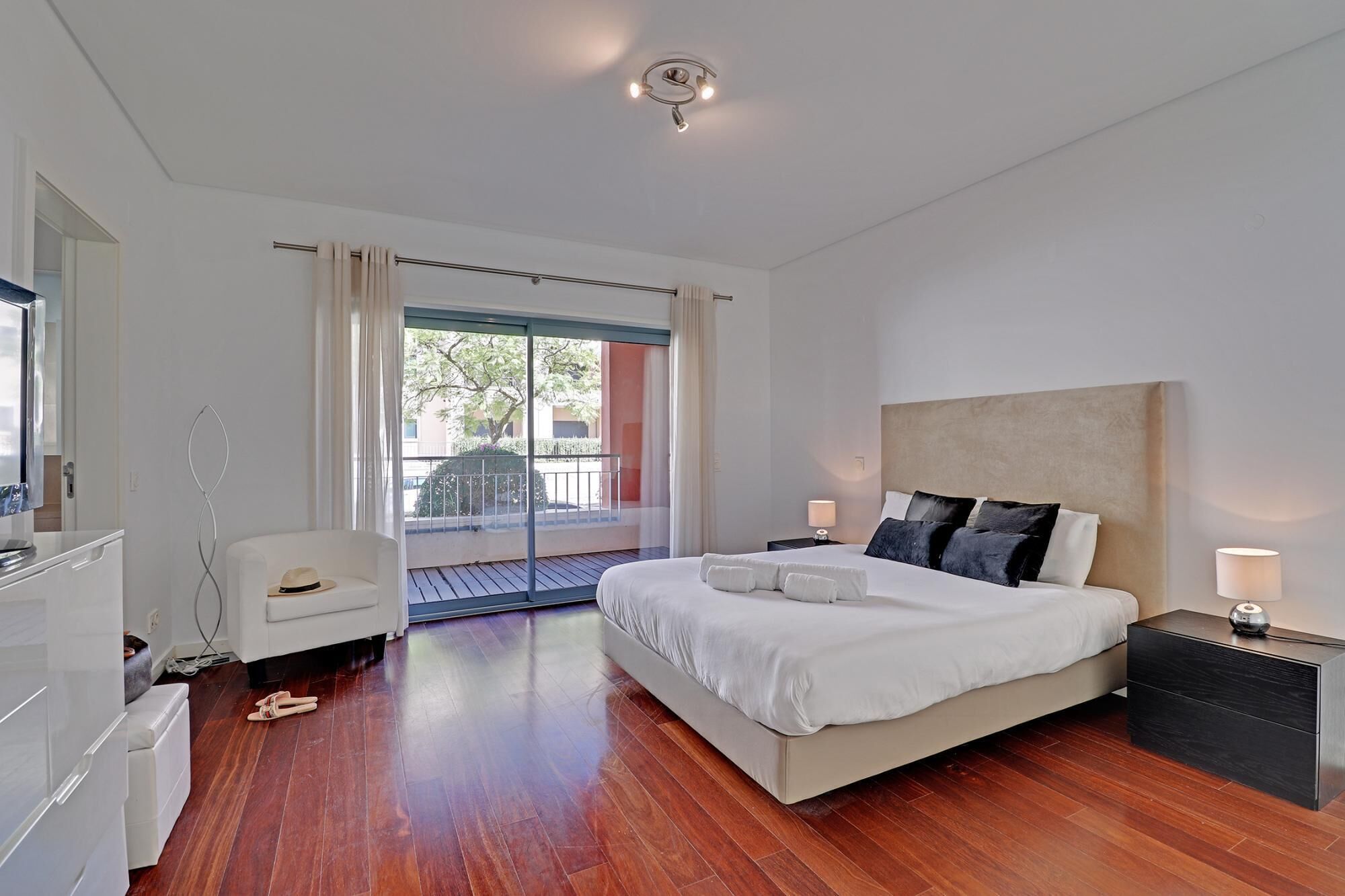 Căn hộ | 2 phòng ngủ 