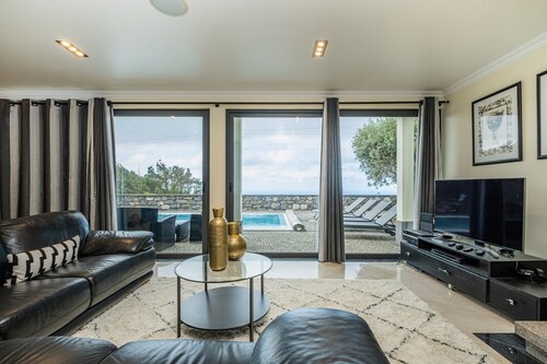 Countryside Nest by Madeira Sun Travel