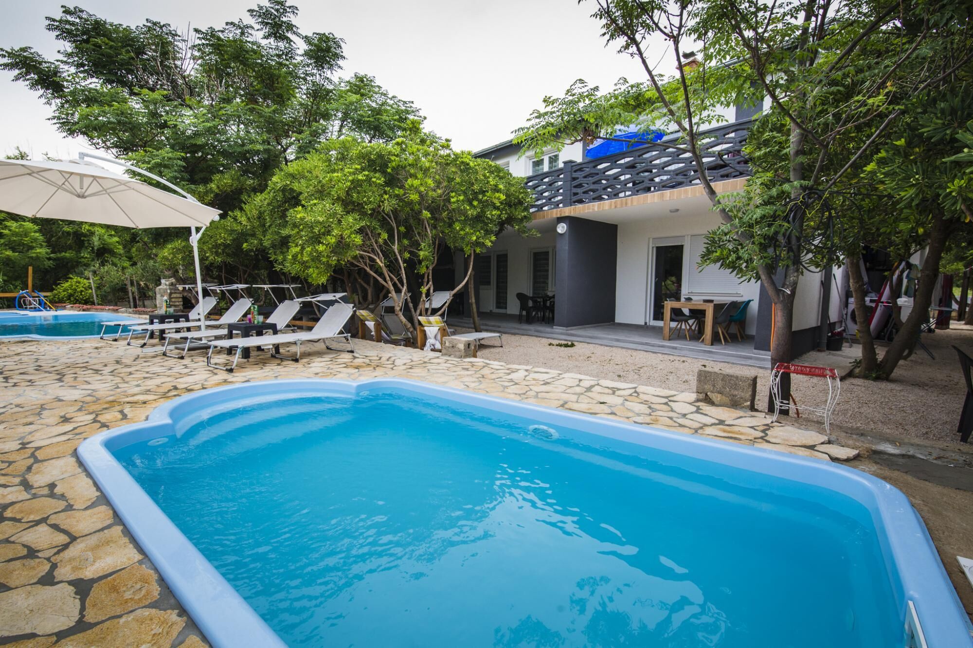 منزل | 6 عدّة غرف نوم