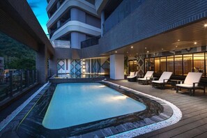 Nicht klassifiziertes Bild, 4 von 87, Schaltfläche