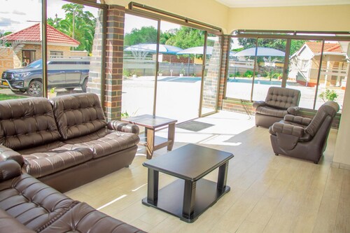 Neat one Bedroom in Morningside Guesthouse - 2091
