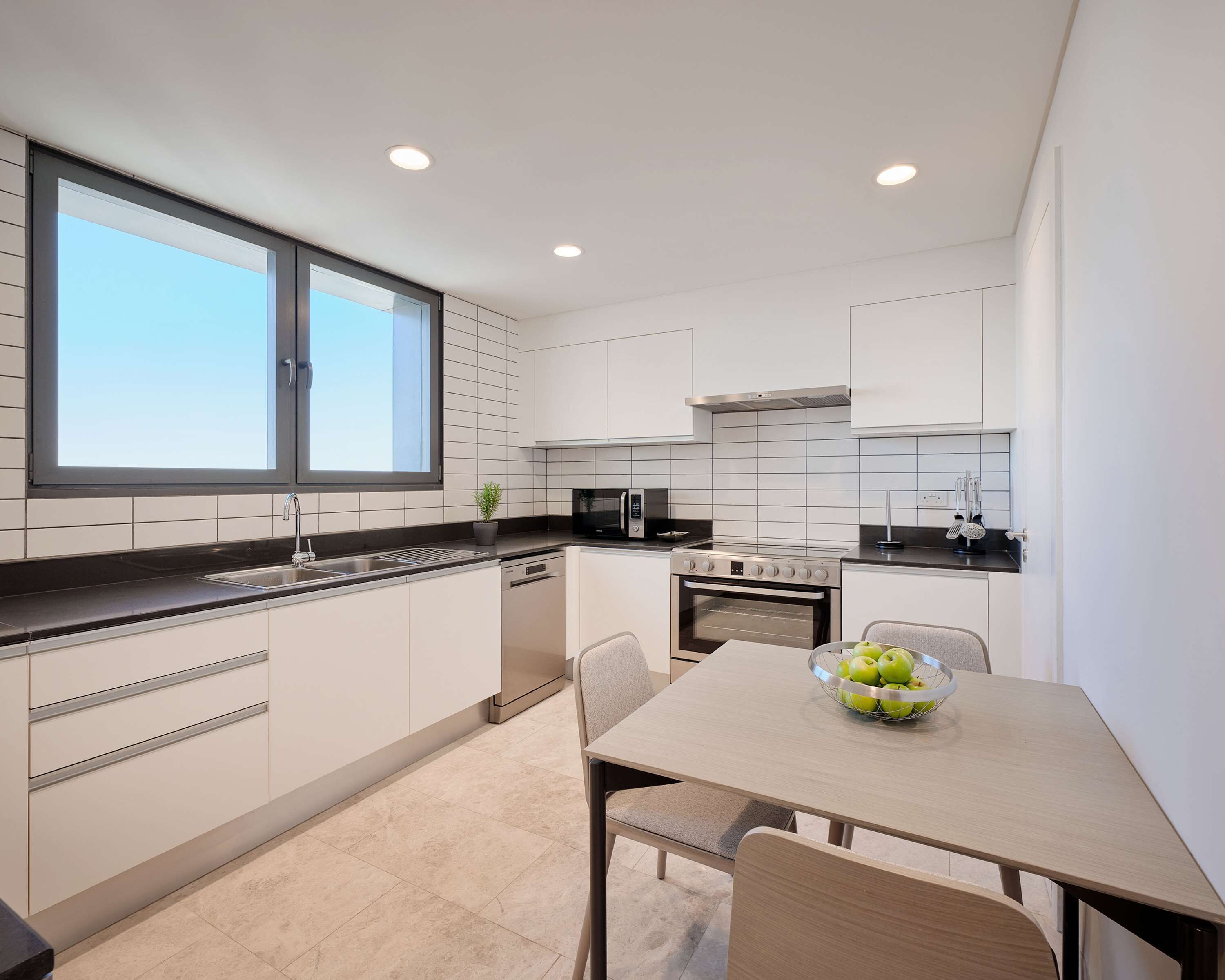 Apartment, 3 Bedrooms, Sea View | In-room safe, desk, laptop workspace, soundproofing