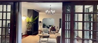 Cozy 3 Bedroom House With Unique Bathrooms - 2084