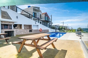 Room - Ocean Panorama Apartment 1 by Homie (Calheta)