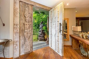 Villa, Smoking | 7 bedrooms - Villa Yoga (Seminyak)