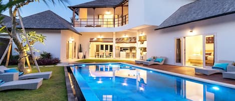 Villa, Smoking | 7 bedrooms