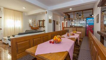 Nhà | 7 phòng ngủ