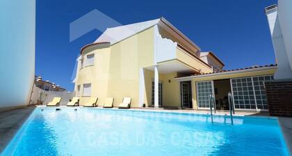 Villa Belavista by Acasadascasas