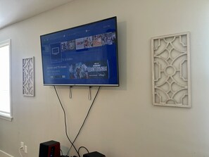 Interior - Spacious Newly Renovated Townhome (Kenner)