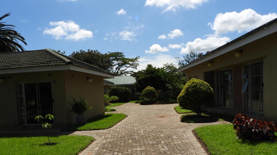 2 Bedroomed Apartment With En-suite and Kitchenette - 2068