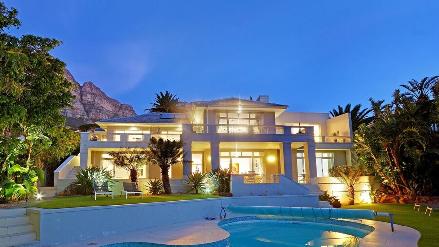 Msangasanga - Camps Bay