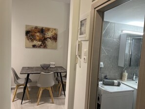 1 bedroom - Adelais in Piraeus With 1 Bedrooms and 1 Bathrooms (Piraeus)