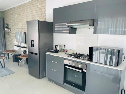 Ultra Modern 2 Bedroomed Apartment - 2082