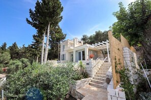 2 bedrooms, soundproofing