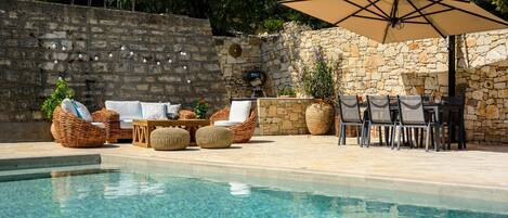 Vila, para fumantes | 3 quartos